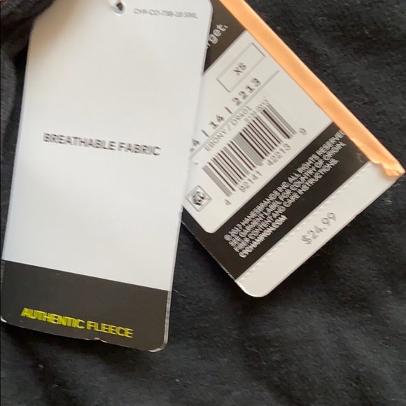 NEW Champion Turtle Neck - Picture 3 of 3